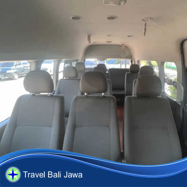 Kabin Toyota Hiace Travel Denpasar Surabaya Jawa Timur.